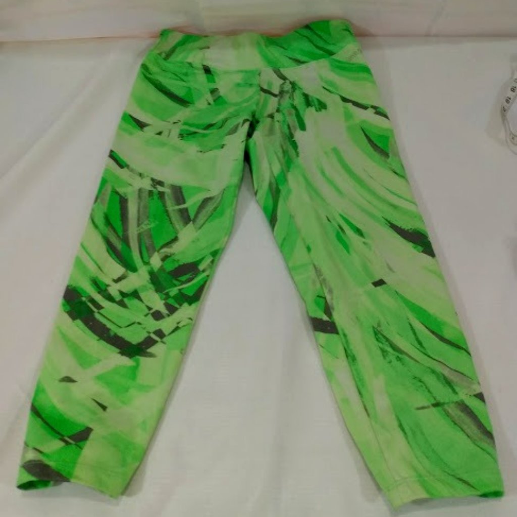 Calvin Klein Performance: Green And White Athletic Capris.